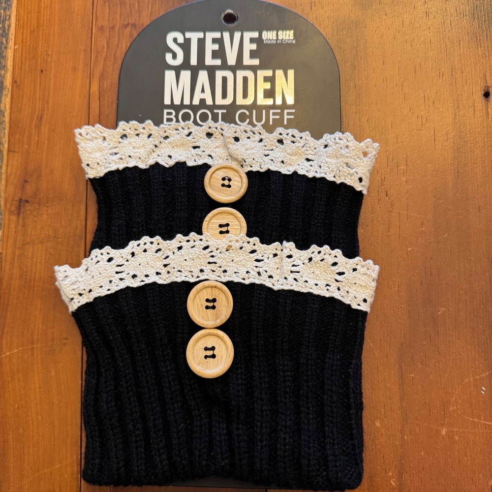 Steve Madden Womens Boot Cuffs Black Ribbed Knit Lace Trim Wood Buttons SM33902